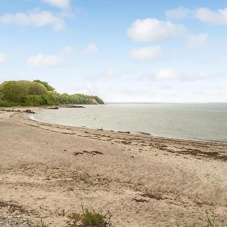 2 Bedroom Awesome In Holiday home Fredericia